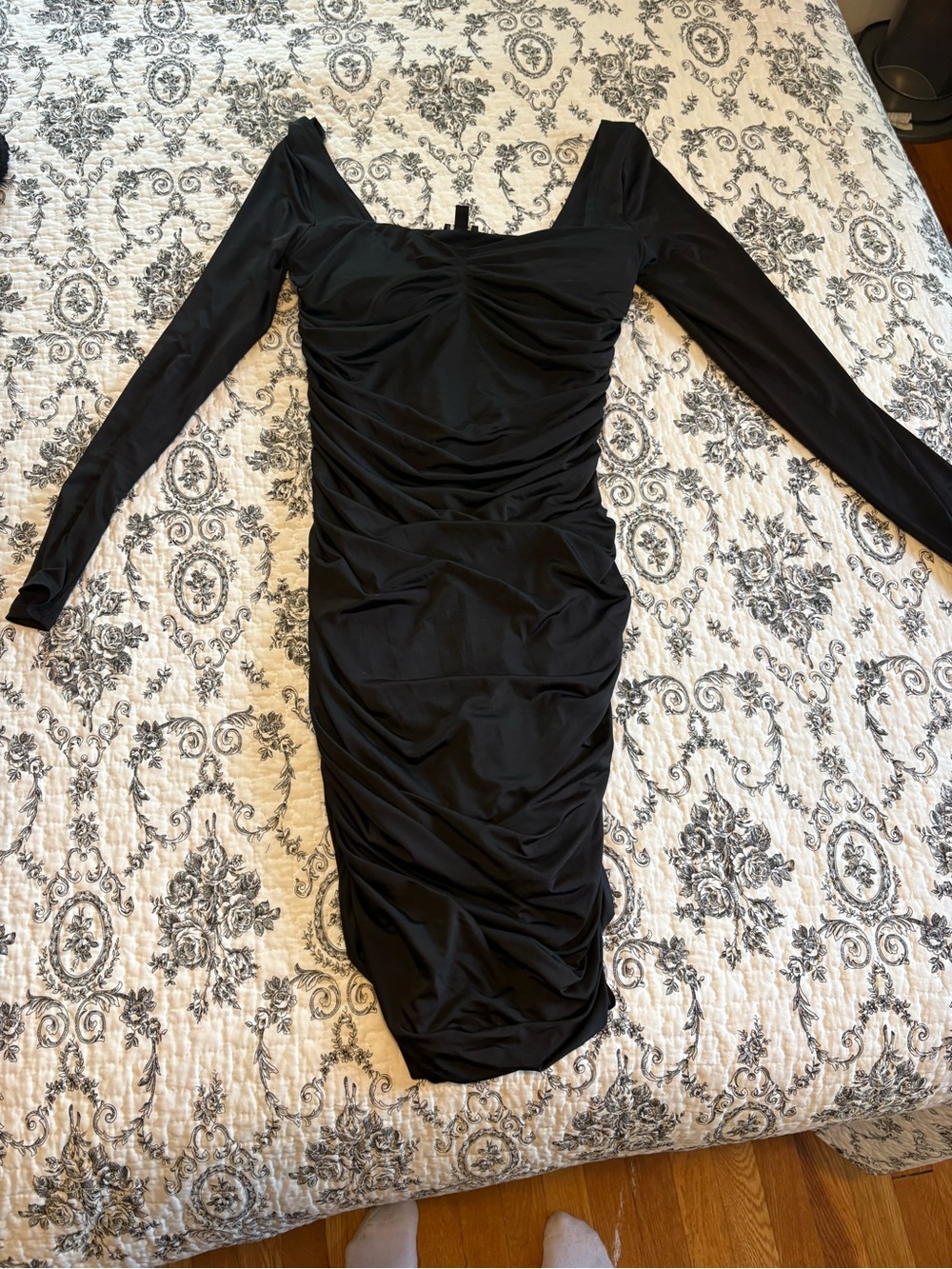 Express Black Long-Sleeve Ruched Bodycon Dress